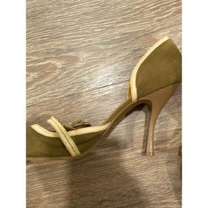 CUTEST vintage green heels